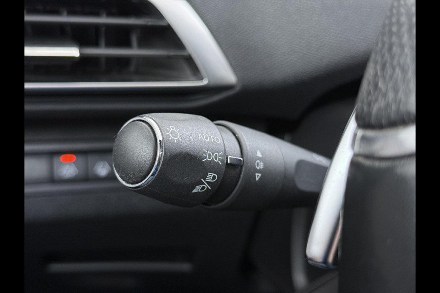 Peugeot 3008 1.6 HYbrid 225 GT ACC INCL. STOP&GO-FUNCTIE | MEMORY SEAT | ALCANTARA | ELEKTRISCHE KOFFERBAK | 19 INCH | FOCAL AUDIO | STOELVERWARMING | RIJKLAAR GELEVERD MET 12 MND BOVAG GARANTIE