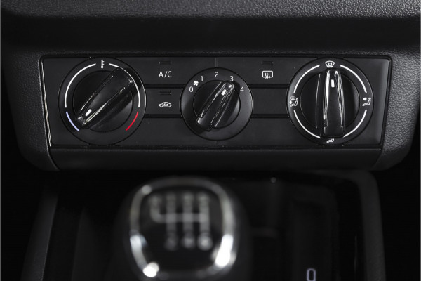 Škoda SCALA 1.0 TSI 116 PK Ambition Org. NL | Cruise | PDC | App. Connect | Airco | Elek. Trekhaak | LM 16" |