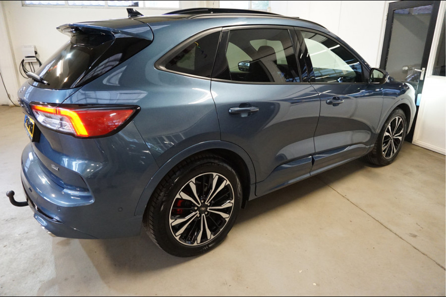 Ford Kuga 2.5 PHEV Vignale Camera voor Trekhaak.