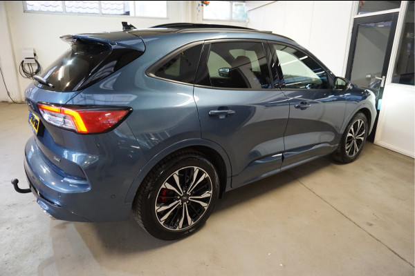 Ford Kuga 2.5 PHEV Vignale Camera voor Trekhaak.