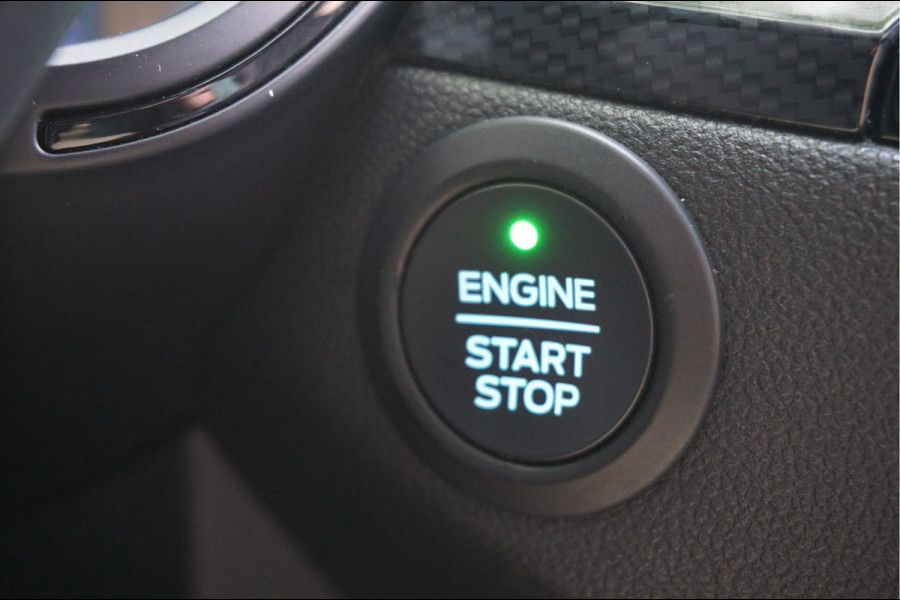 Ford Kuga 2.5 PHEV Vignale Camera voor Trekhaak.