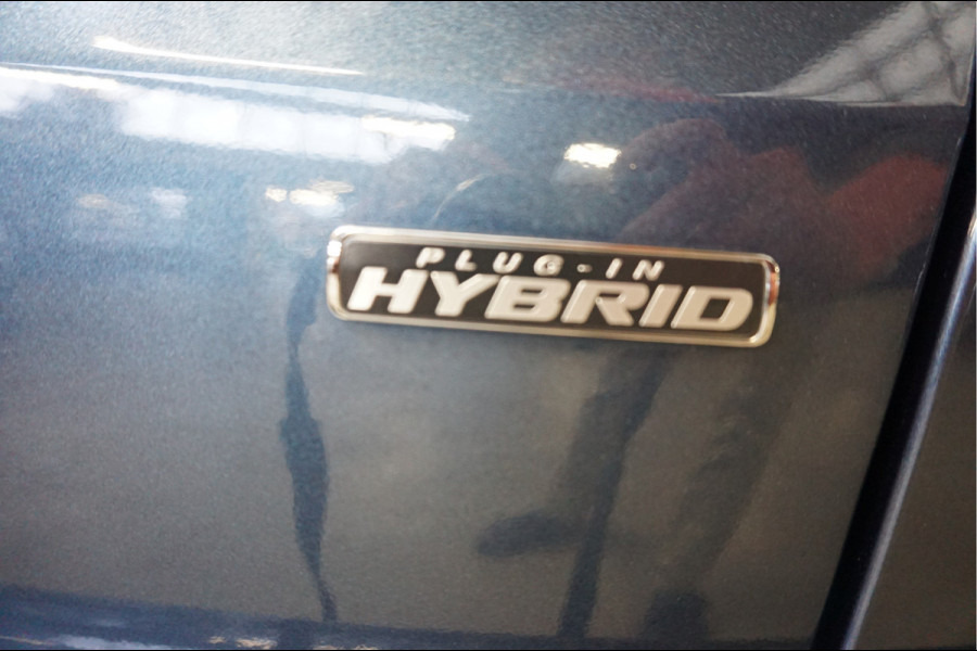 Ford Kuga 2.5 PHEV Vignale Camera voor Trekhaak.