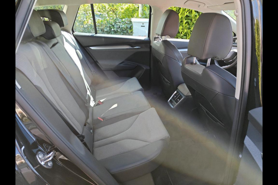 Škoda Enyaq 60 Selection NL-AUTO | CAMERA | NAVI | LED