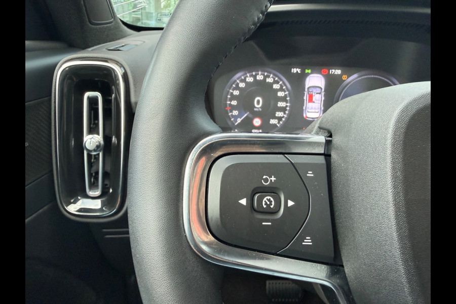 Volvo XC40 1.5 T4 Plug-in hybrid Ultimate Dark - Pano/Schuifdak - Navi - Camera