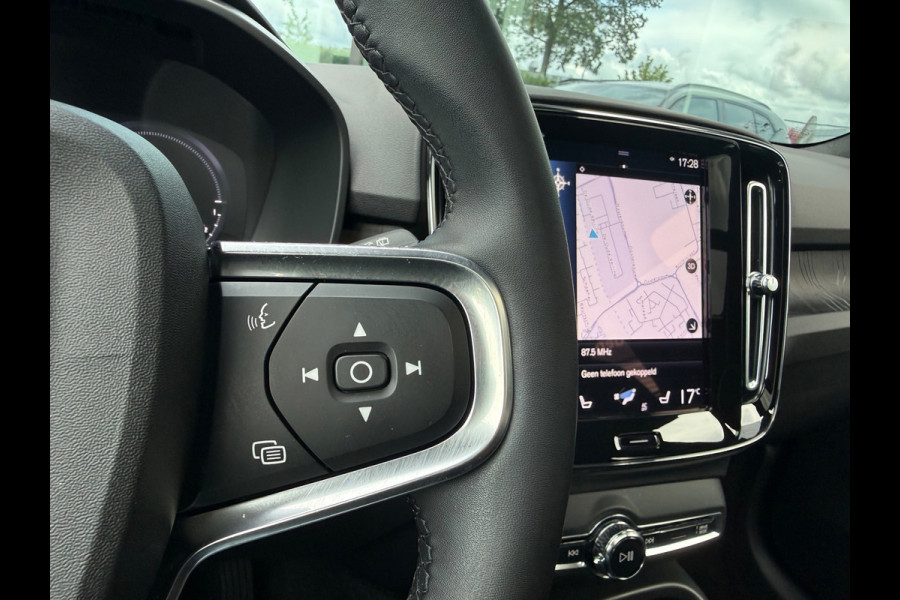 Volvo XC40 1.5 T4 Plug-in hybrid Ultimate Dark - Pano/Schuifdak - Navi - Camera