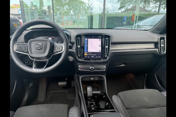 Volvo XC40 1.5 T4 Plug-in hybrid Ultimate Dark - Pano/Schuifdak - Navi - Camera