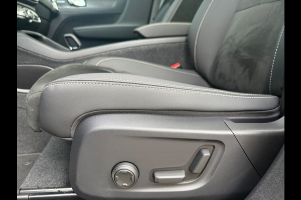 Volvo XC40 1.5 T4 Plug-in hybrid Ultimate Dark - Pano/Schuifdak - Navi - Camera