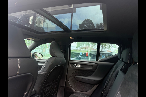 Volvo XC40 1.5 T4 Plug-in hybrid Ultimate Dark - Pano/Schuifdak - Navi - Camera