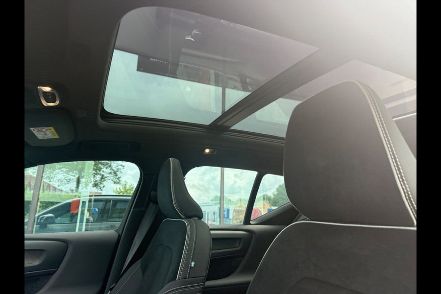 Volvo XC40 1.5 T4 Plug-in hybrid Ultimate Dark - Pano/Schuifdak - Navi - Camera