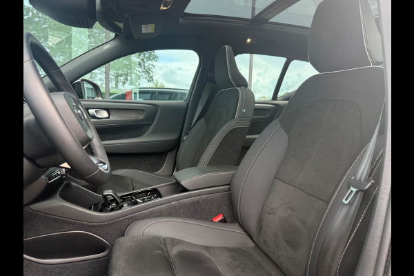 Volvo XC40 1.5 T4 Plug-in hybrid Ultimate Dark - Pano/Schuifdak - Navi - Camera