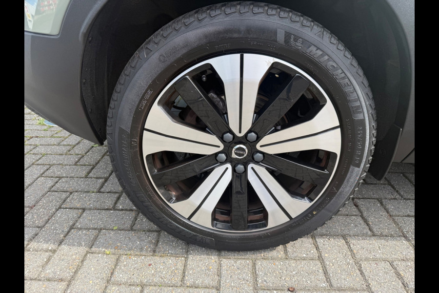 Volvo XC40 1.5 T4 Plug-in hybrid Ultimate Dark - Pano/Schuifdak - Navi - Camera