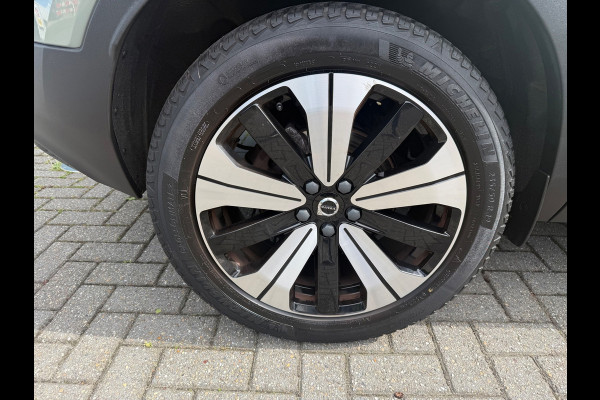 Volvo XC40 1.5 T4 Plug-in hybrid Ultimate Dark - Pano/Schuifdak - Navi - Camera