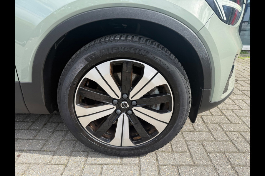 Volvo XC40 1.5 T4 Plug-in hybrid Ultimate Dark - Pano/Schuifdak - Navi - Camera