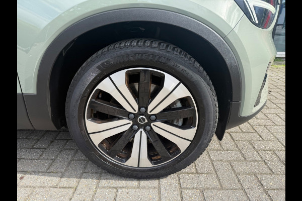 Volvo XC40 1.5 T4 Plug-in hybrid Ultimate Dark - Pano/Schuifdak - Navi - Camera