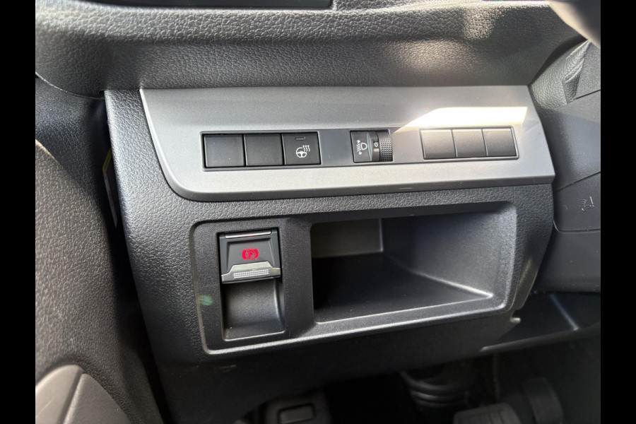 Peugeot e-Expert EV L2 75 kWh Leder interieur