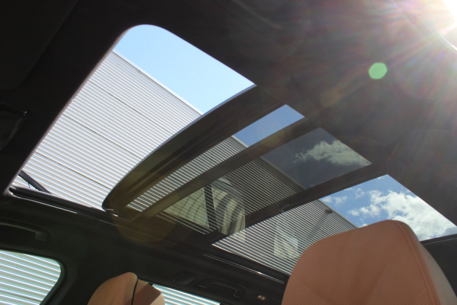 BMW X5 xDrive50e M-Sport Pro | Vierwielbesturing | H&K | Cognac Interior | Panoramadak | Trekhaak | Luchtvering