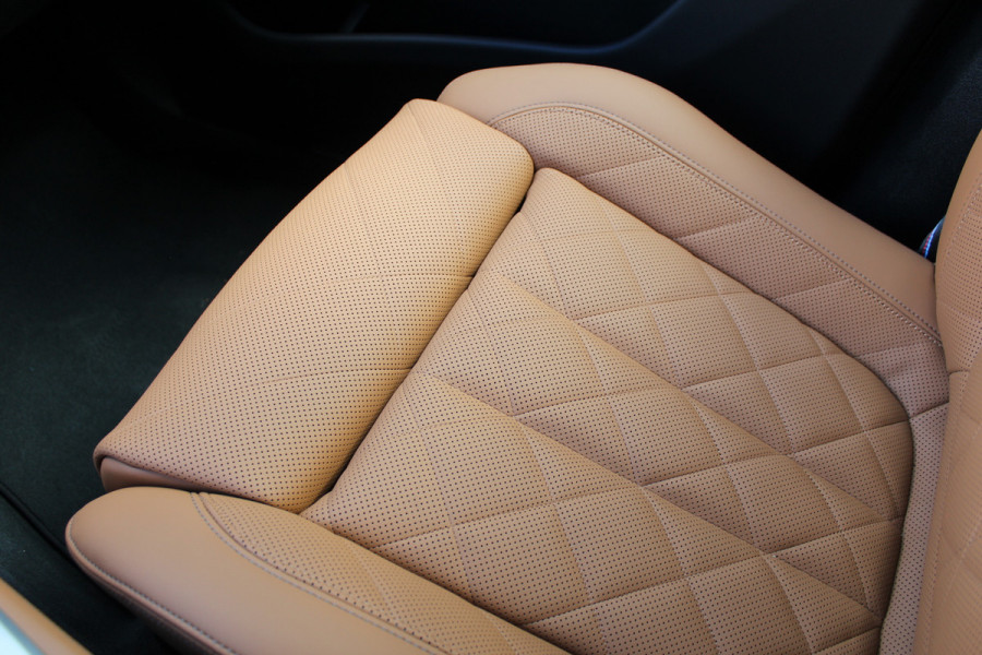 BMW X5 xDrive50e M-Sport Pro | Vierwielbesturing | H&K | Cognac Interior | Panoramadak | Trekhaak | Luchtvering