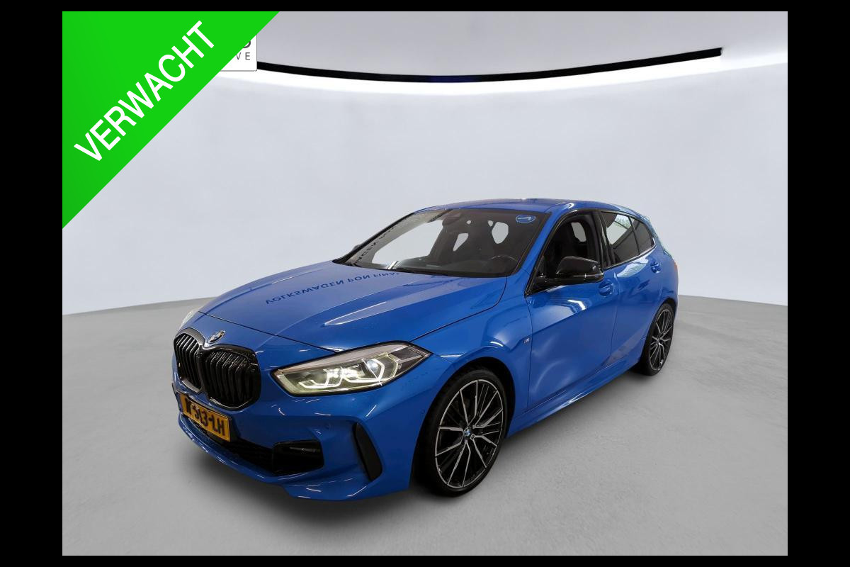 BMW 1-serie 118i High Executive Edition NL-AUTO | M-PAKKET | LEDER | SFEER VERLICHTING