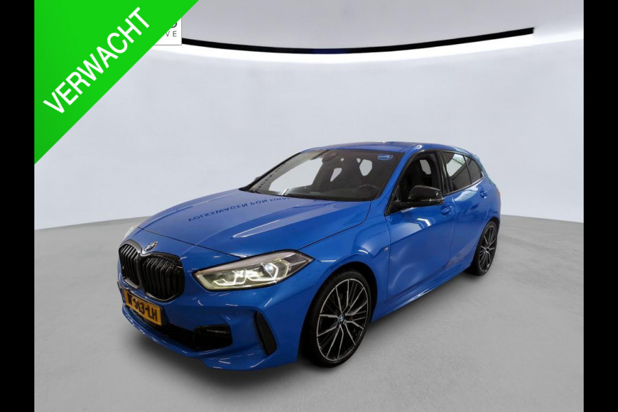 BMW 1-serie 118i High Executive Edition NL-AUTO | M-PAKKET | LEDER | SFEER VERLICHTING
