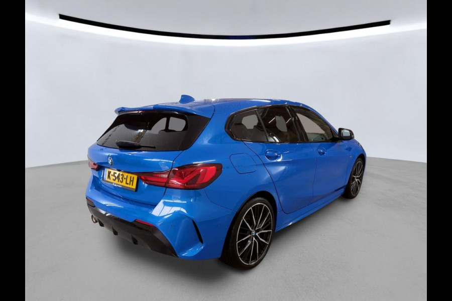 BMW 1-serie 118i High Executive Edition NL-AUTO | M-PAKKET | LEDER | SFEER VERLICHTING