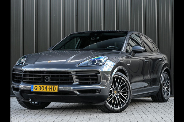 Porsche Cayenne Coupé 3.0 E-Hybrid | NL Auto | Dealer Onderhouden | 18-Wegs Memory Seats | Panoramadak | 360 Camera | Luchtvering | Bose | Sport Chrono | Stoelventilatie | Stuur verwarmd | Soft Close | Trekhaak |