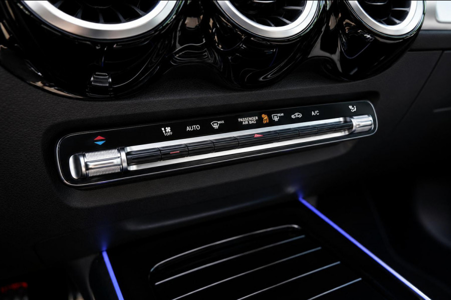 Mercedes-Benz Glb AMG 35 4MATIC Premium Plus | Pano | Memory | Sfeer | 360 Camera
