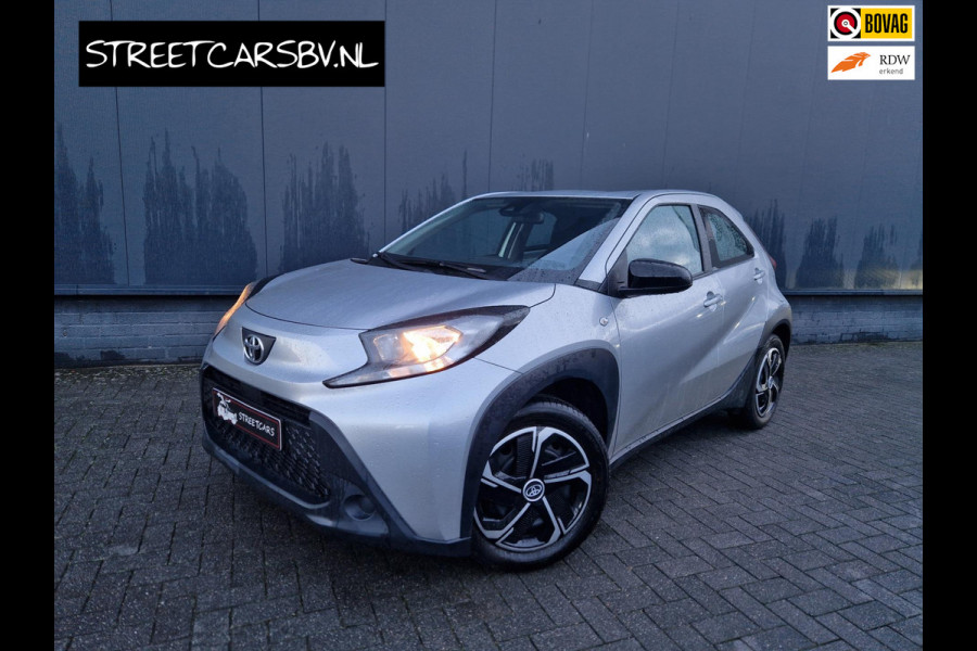 Toyota Aygo X 1.0 VVT-i S-CVT Play