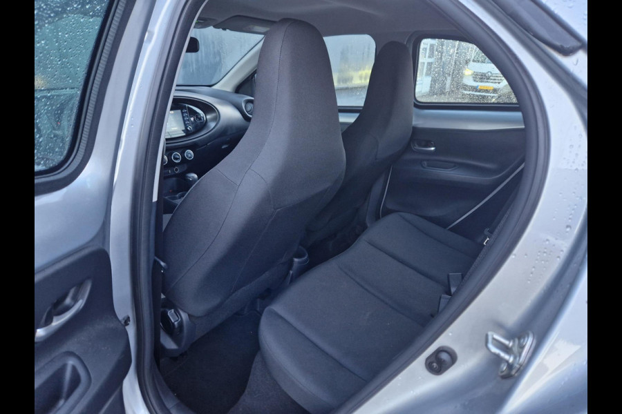 Toyota Aygo X 1.0 VVT-i S-CVT Play