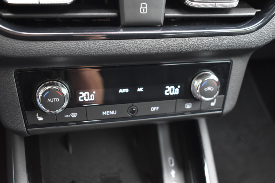 Škoda Kamiq 1.0 TSI Ambition Navigatie Stoelverwarming 2 sets wielen
