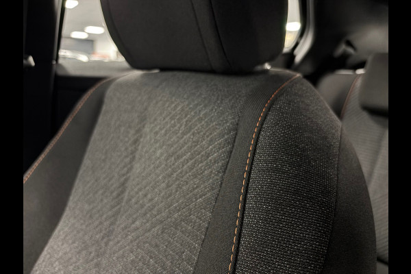 Peugeot 2008 1.2 PureTech Style*Carplay*PDC*ACC*Airco*
