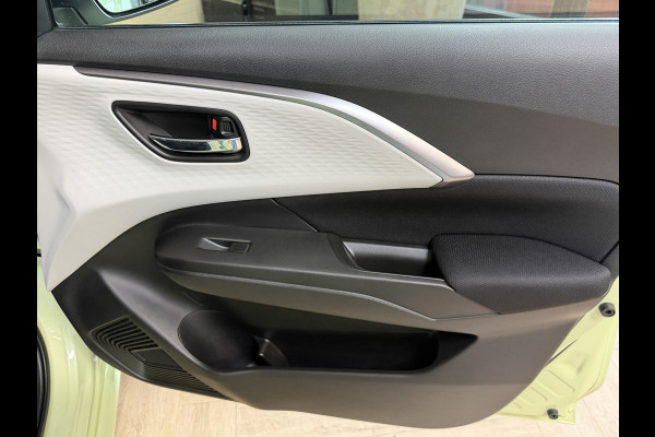 Suzuki Swift 1.2 Style Smart Hybrid | Navi | 16" | ACC | Dodehoek | Carplay | Camera |