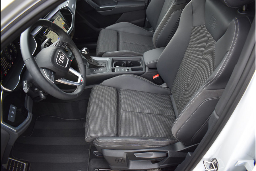 Audi Q3 45 TFSI e S-Line 245 Pk Navi Sfeer Camera ACC Apple Carplay Keyless 19 Inch