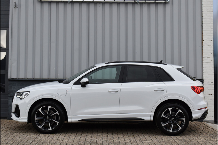 Audi Q3 45 TFSI e S-Line 245 Pk Navi Sfeer Camera ACC Apple Carplay Keyless 19 Inch
