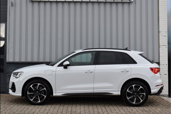 Audi Q3 45 TFSI e S-Line 245 Pk Navi Sfeer Camera ACC Apple Carplay Keyless 19 Inch