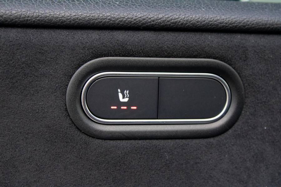 Mercedes-Benz A-Klasse 250e AMG Line PANO CAMERA STOELVERWARMING LED