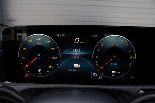 Mercedes-Benz A-Klasse 250e AMG Line PANO CAMERA STOELVERWARMING LED