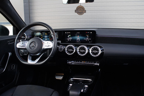 Mercedes-Benz A-Klasse 250e AMG Line PANO CAMERA STOELVERWARMING LED