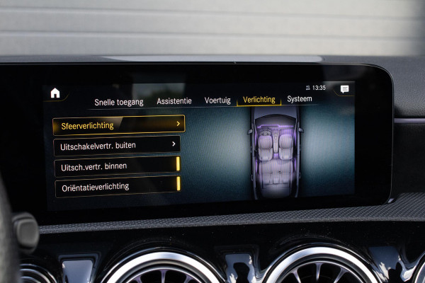 Mercedes-Benz A-Klasse 250e AMG Line PANO CAMERA STOELVERWARMING LED