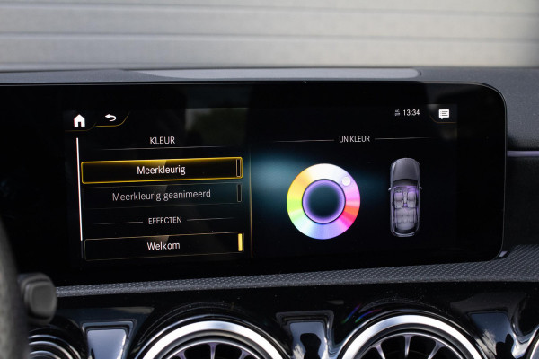 Mercedes-Benz A-Klasse 250e AMG Line PANO CAMERA STOELVERWARMING LED