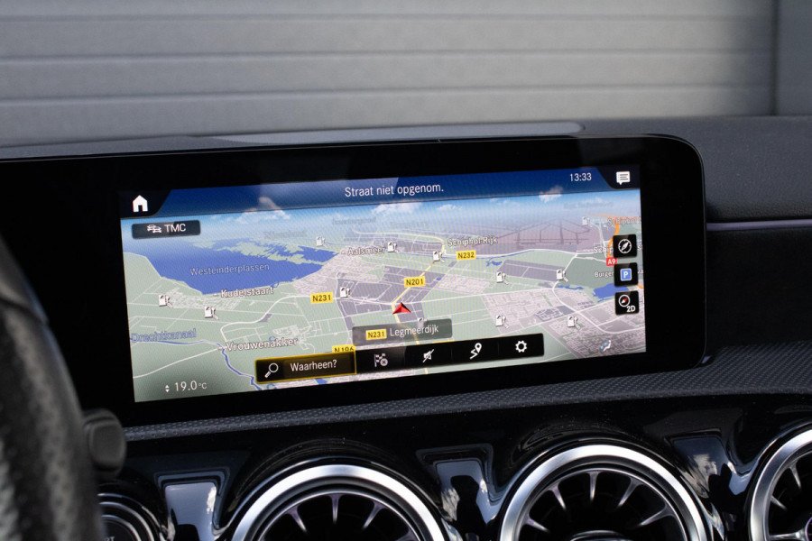 Mercedes-Benz A-Klasse 250e AMG Line PANO CAMERA STOELVERWARMING LED