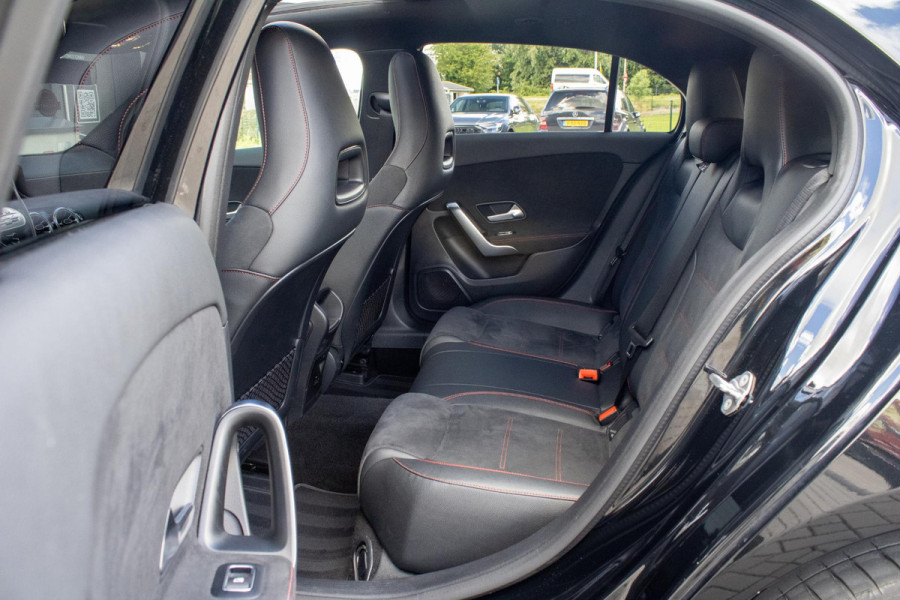 Mercedes-Benz A-Klasse 250e AMG Line PANO CAMERA STOELVERWARMING LED