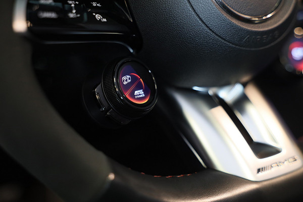 Mercedes-Benz CLE Cabriolet AMG 53 4MATIC+ / Head Up / Memory / 360 Camera / Acc / Lane Assist / Dode Hoek / Airscarf / Dig Light