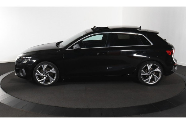 Audi A3 Sportback 35 TFSI edition one - Automaat - Pano/Schuifdak - Navi - Climate - Org.NL