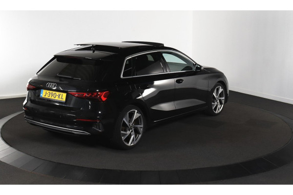 Audi A3 Sportback 35 TFSI edition one - Automaat - Pano/Schuifdak - Navi - Climate - Org.NL