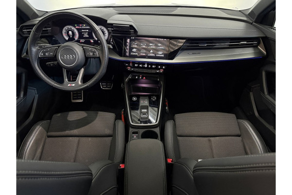 Audi A3 Sportback 35 TFSI edition one - Automaat - Pano/Schuifdak - Navi - Climate - Org.NL