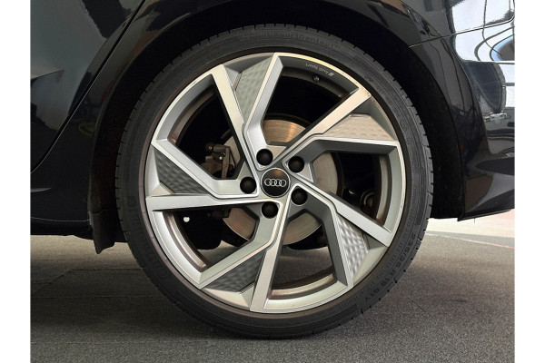 Audi A3 Sportback 35 TFSI edition one - Automaat - Pano/Schuifdak - Navi - Climate - Org.NL
