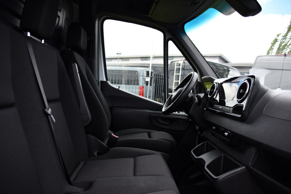 Mercedes-Benz Sprinter 317 1.9 CDI L2 Pro AMG Edition FACELIFT! Camera, Cruise, Carplay, 10,5'' Mbux, Stoelverwarming, Geveerde stoel, 170pk, Automaat, LED, Uniek!