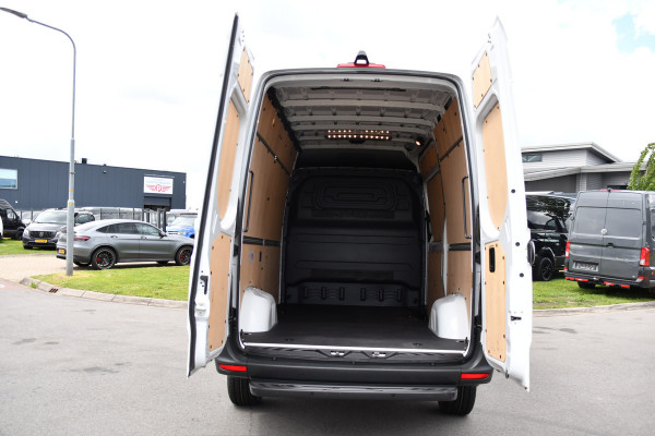 Mercedes-Benz Sprinter 317 1.9 CDI L2 Pro AMG Edition FACELIFT! Camera, Cruise, Carplay, 10,5'' Mbux, Stoelverwarming, Geveerde stoel, 170pk, Automaat, LED, Uniek!