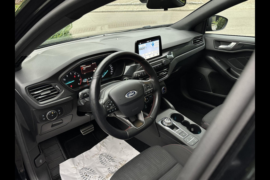 Ford Focus 1.5 EcoBoost ST Line Business Pano Navi Automaat