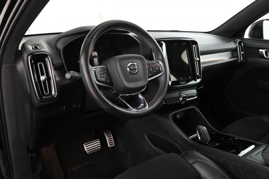 Volvo XC40 Recharge P8 AWD R-Design Grote accu, Als nieuw.